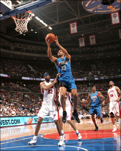 grant hill pistons. photo of Grant Hill in a